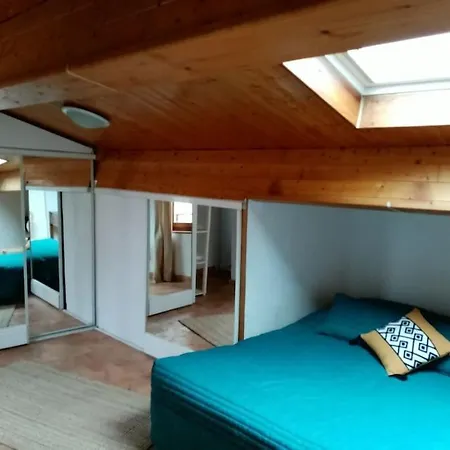 Small Flat In Center Quiet Under The Roof